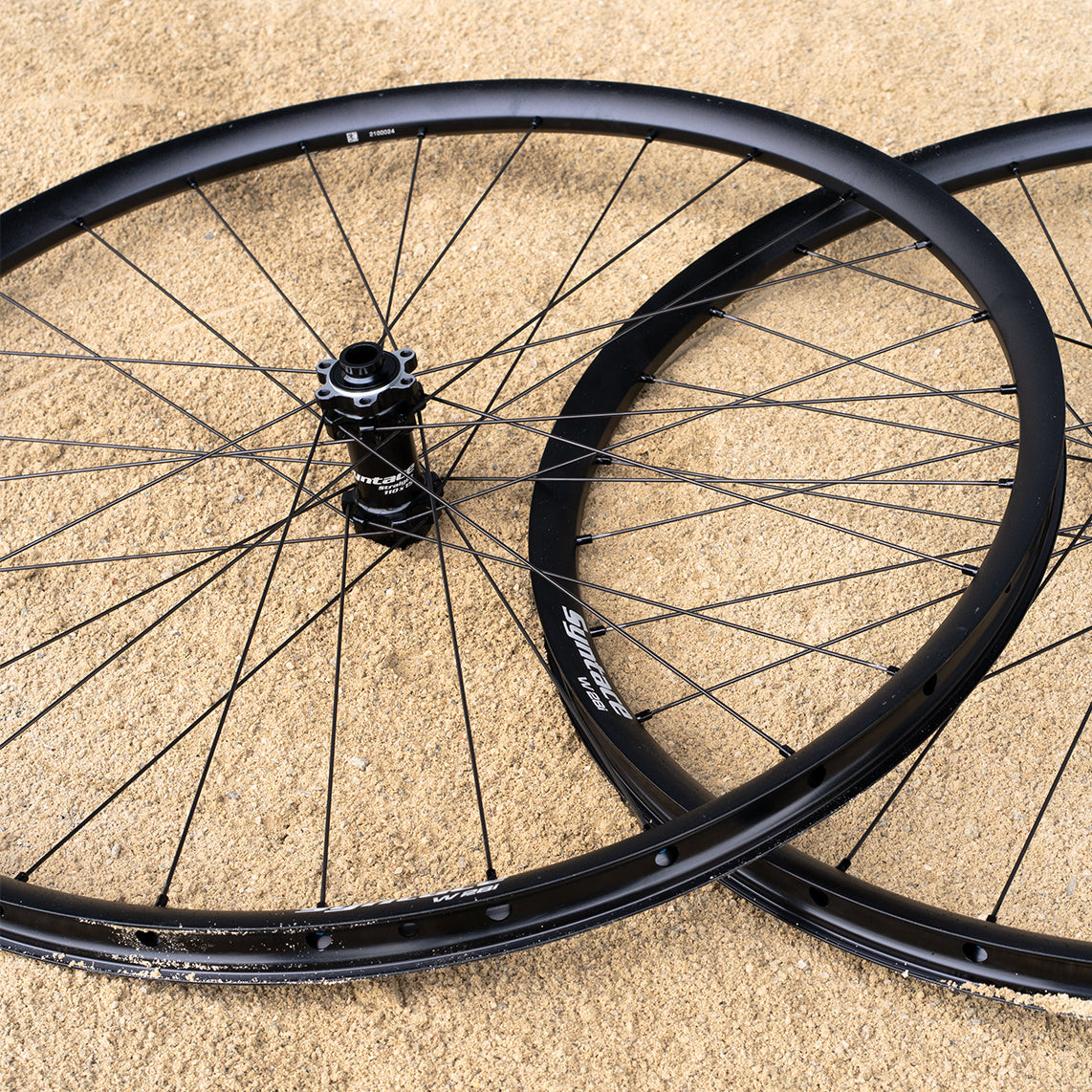 W28F Aluminium Vorderrad Straight 29" 110x15 SC